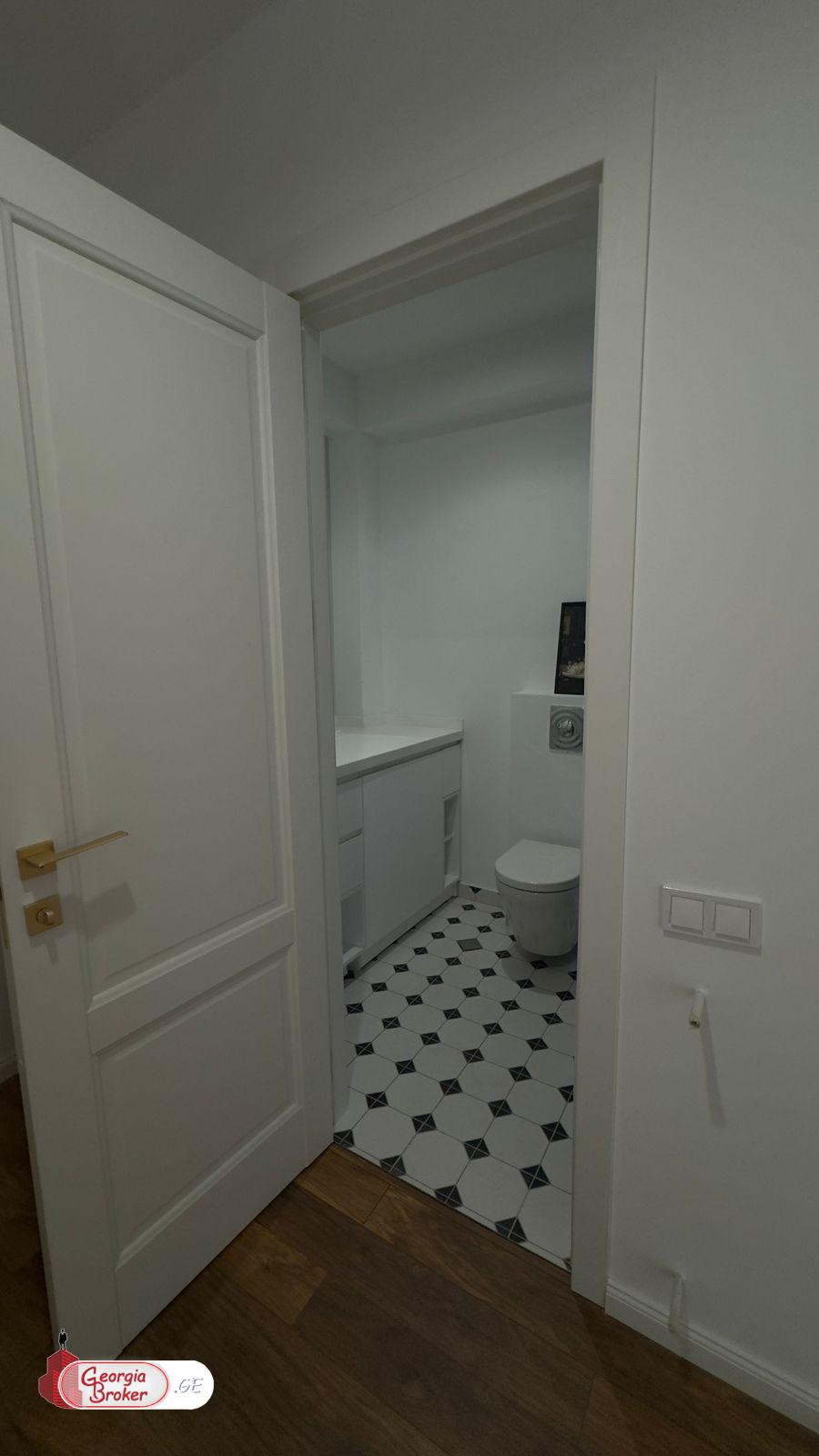 nearly repaired 2-room apartment for sale